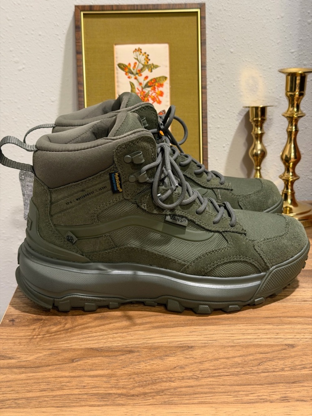 Vans NWOB Men’s 6 Women’s 7.5 Crestline MTE Waterproof Shoe All-Trac Outdoor